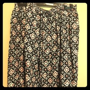 Patterned mini skirt